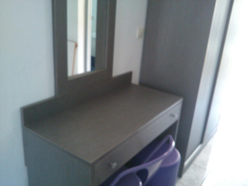 Vicky Rooms Паралия Дионисиу Стая снимка