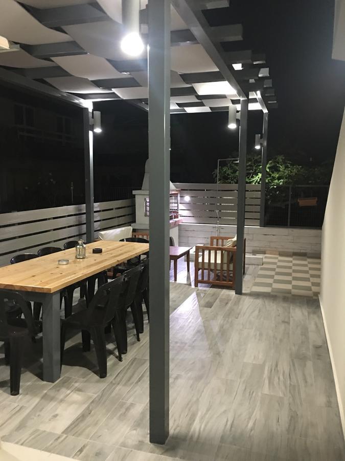 Vicky Rooms Паралия Дионисиу Екстериор снимка